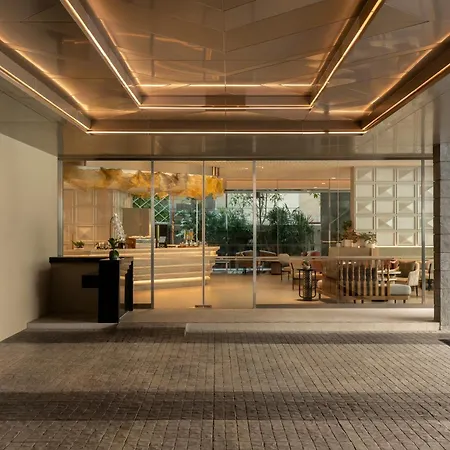 Hyatt Place Bangkok Sukhumvit 1