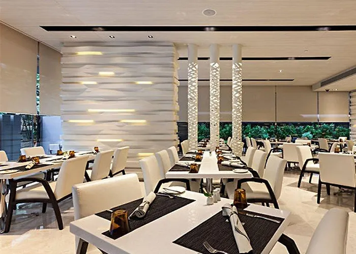Hyatt Place Sukhumvit 1 Hotel 4*