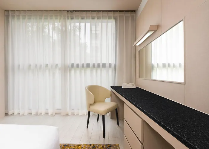 Hyatt Place Sukhumvit 1 Hotel