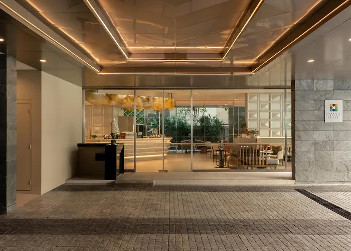 Hyatt Place Sukhumvit 1 4*
