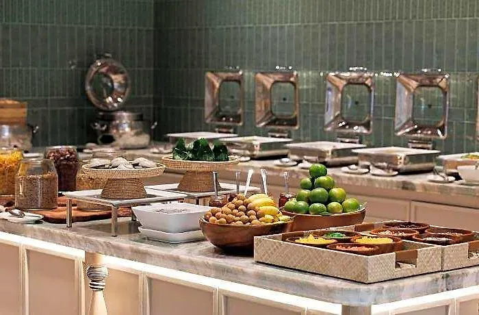 Hyatt Place Sukhumvit 1 4*