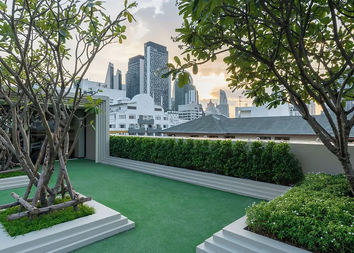 Hyatt Place Sukhumvit 1 Hotel 4*