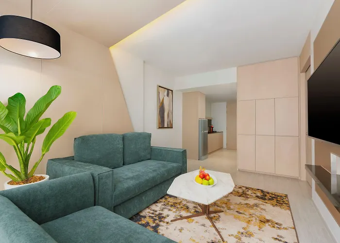 Hyatt Place Sukhumvit 1 4*