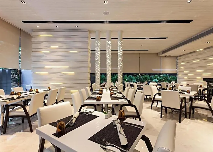 Hyatt Place Sukhumvit 1 4*